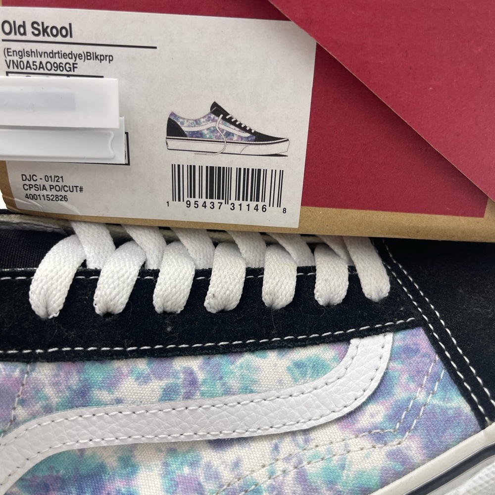 Vans Men’s Old Skool
(Englshlvndrtiedye)Blkprp English Lavender Tie-Dye Sneakers - Picture 15 of 16